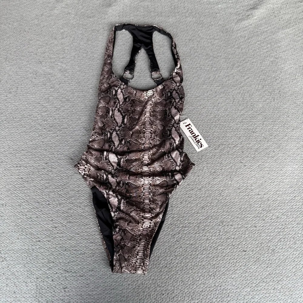 FRANKIE’S BIKINIS Venom One Piece Swimsuit Size Small NWT